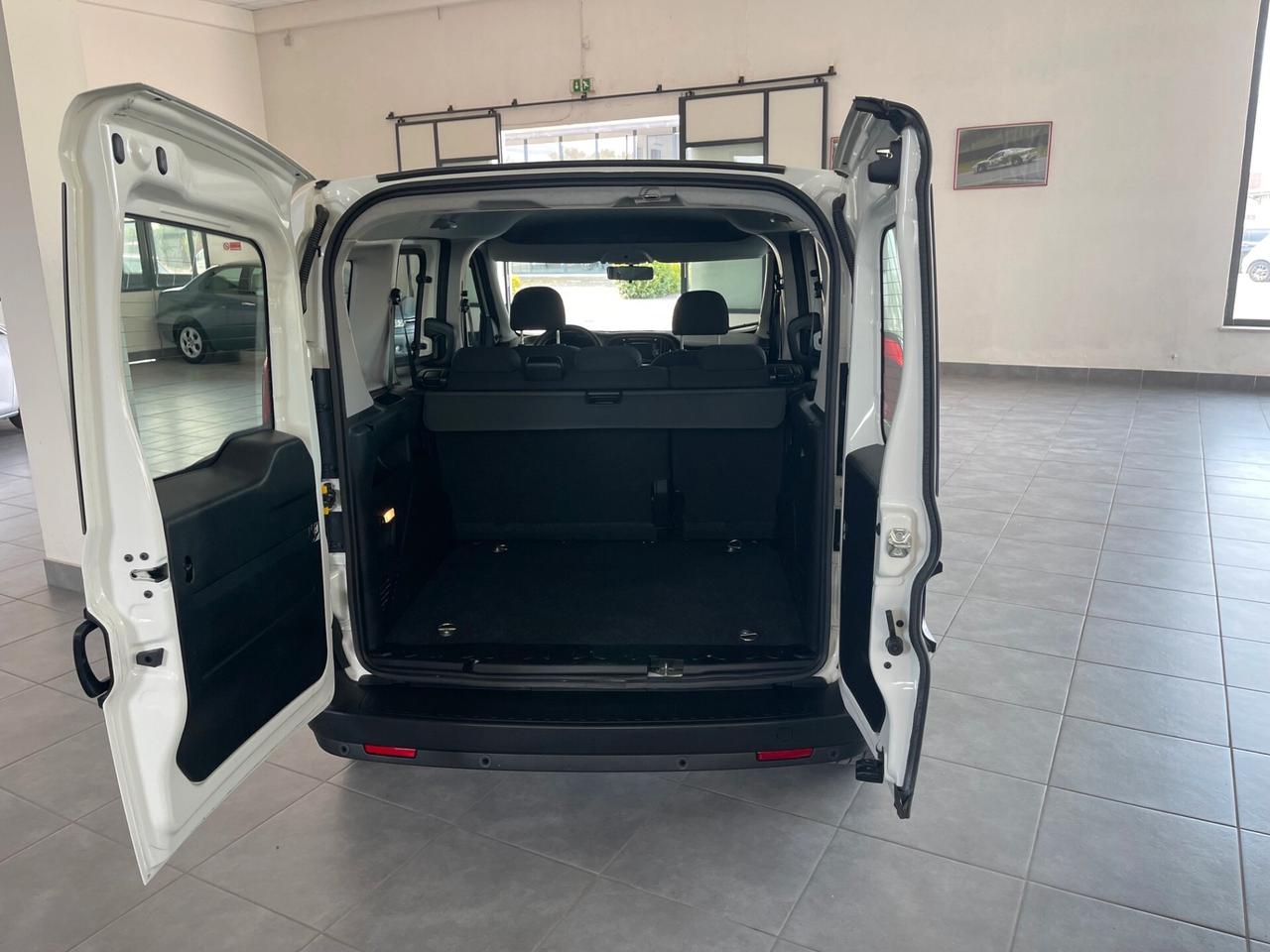 Fiat Doblo 1.3 Mjt 95 cv 5 posti N 1 Autocarro