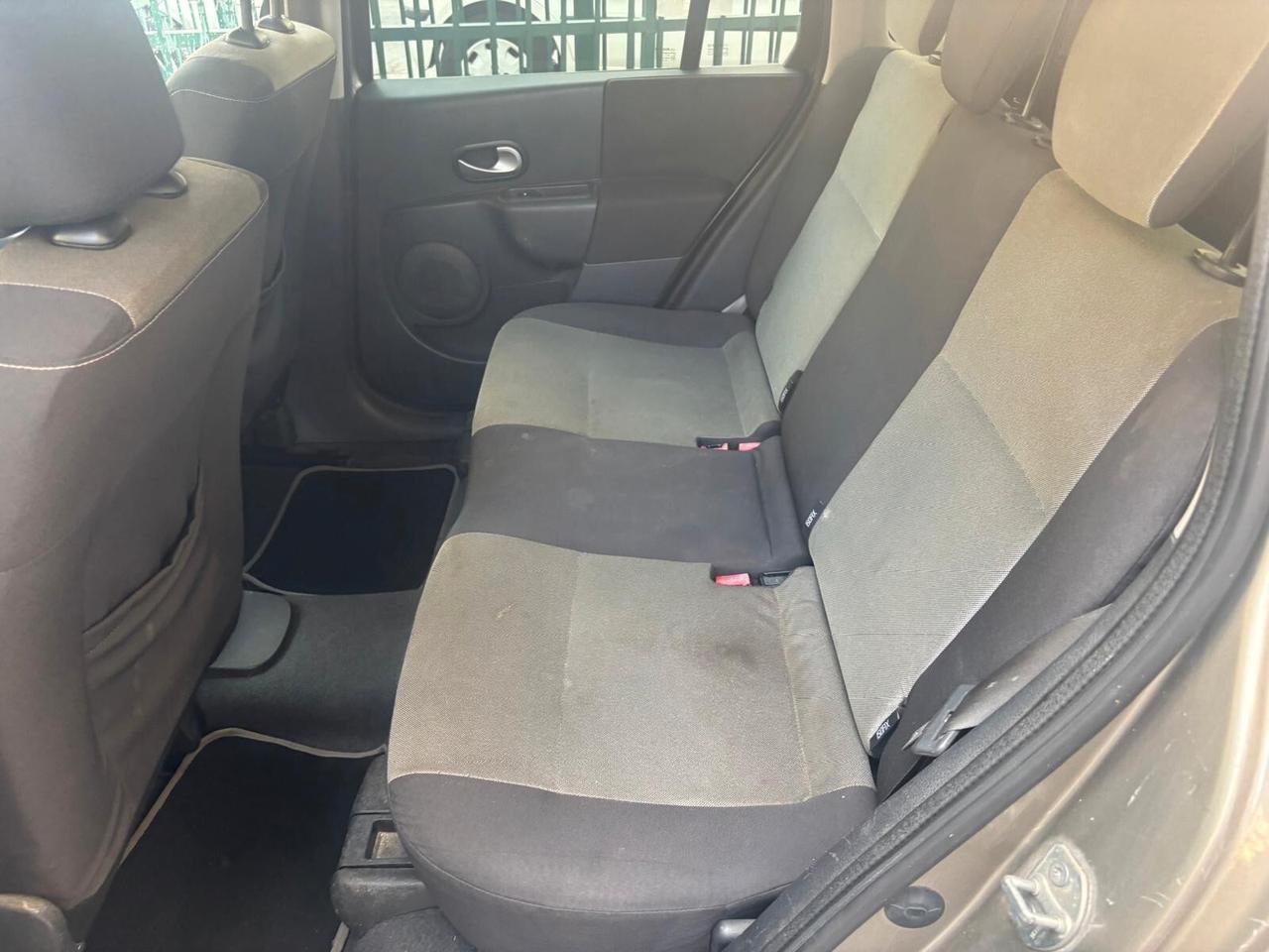 Renault Modus Grand 1.5 dCi 85CV Dynamique