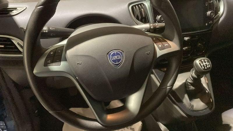 Lancia Ypsilon Ypsilon 1.0 FireFly 5 porte S&S Hybrid Platino