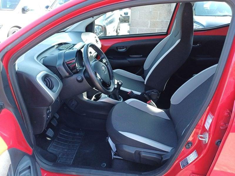 Toyota Aygo 1.0 x-play 5p my15