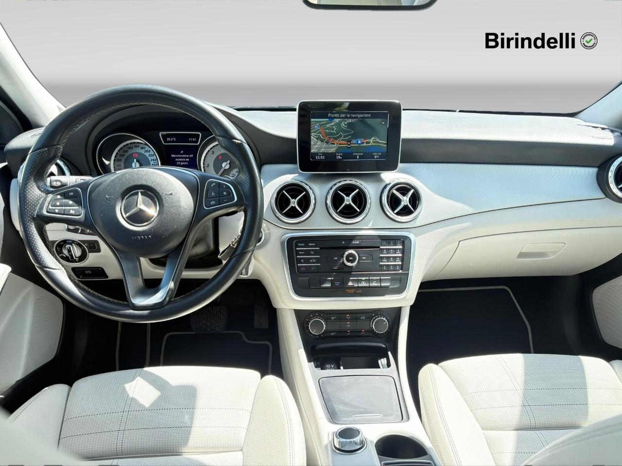 Mercedes-Benz GLA (X156) - GLA 180 d Automatic Executive
