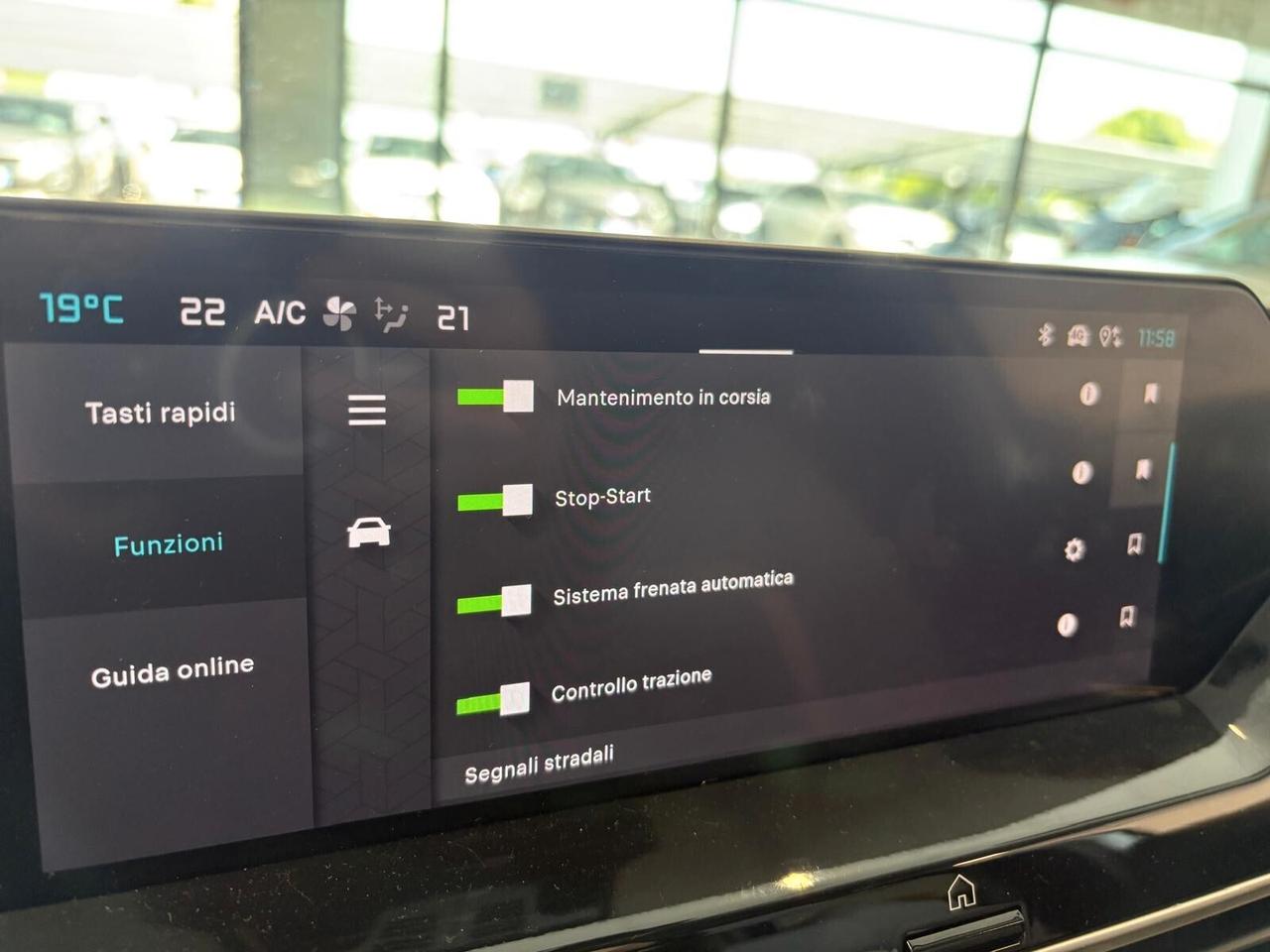 Citroen C4 MAX PureTech 130 EAT8 SPOTICAR