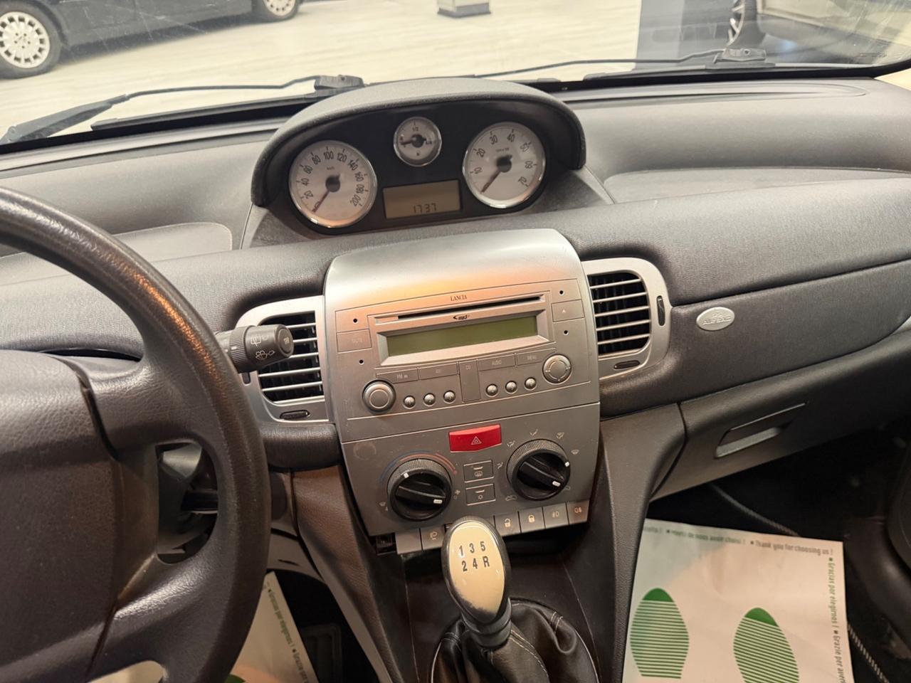 Lancia Ypsilon 1.2 Modamilano