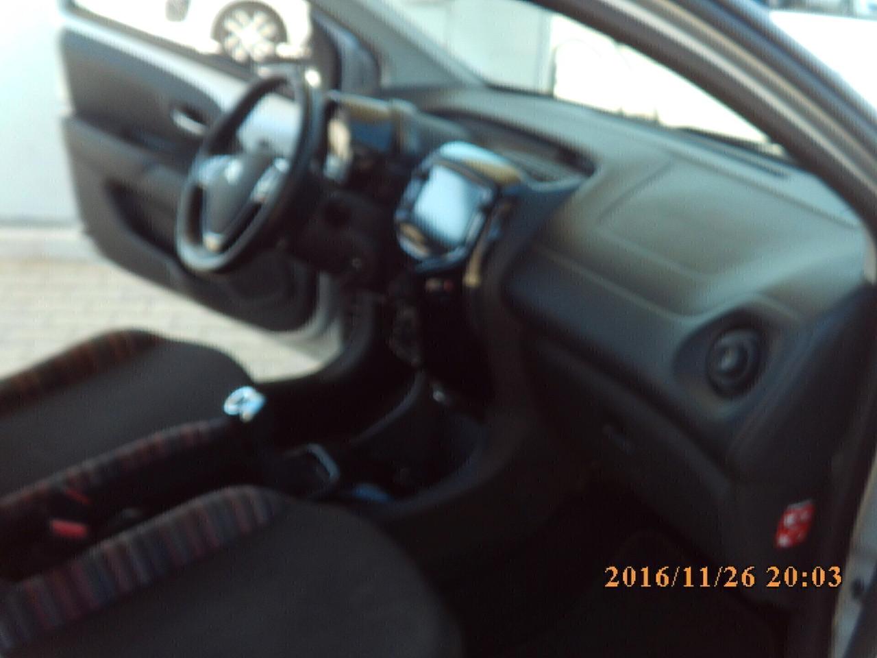 Citroen C1 VTi 72 ETG 5 porte Urban Ride