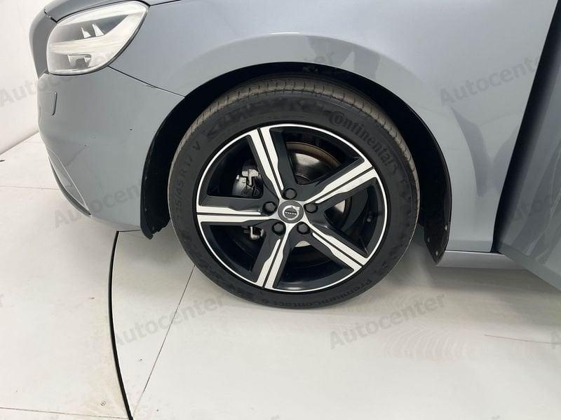 Volvo V40 V40 D2 R DESIGN MOMENTUM