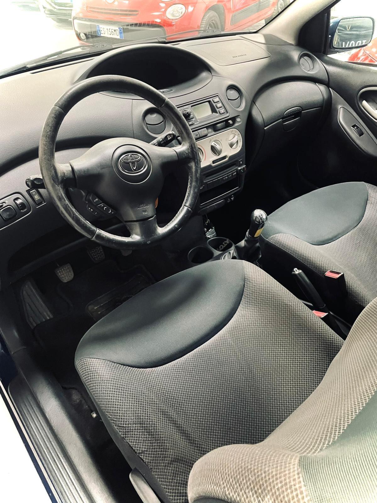 Toyota Yaris 1.4 tdi D-4D cat 5 porte Sol