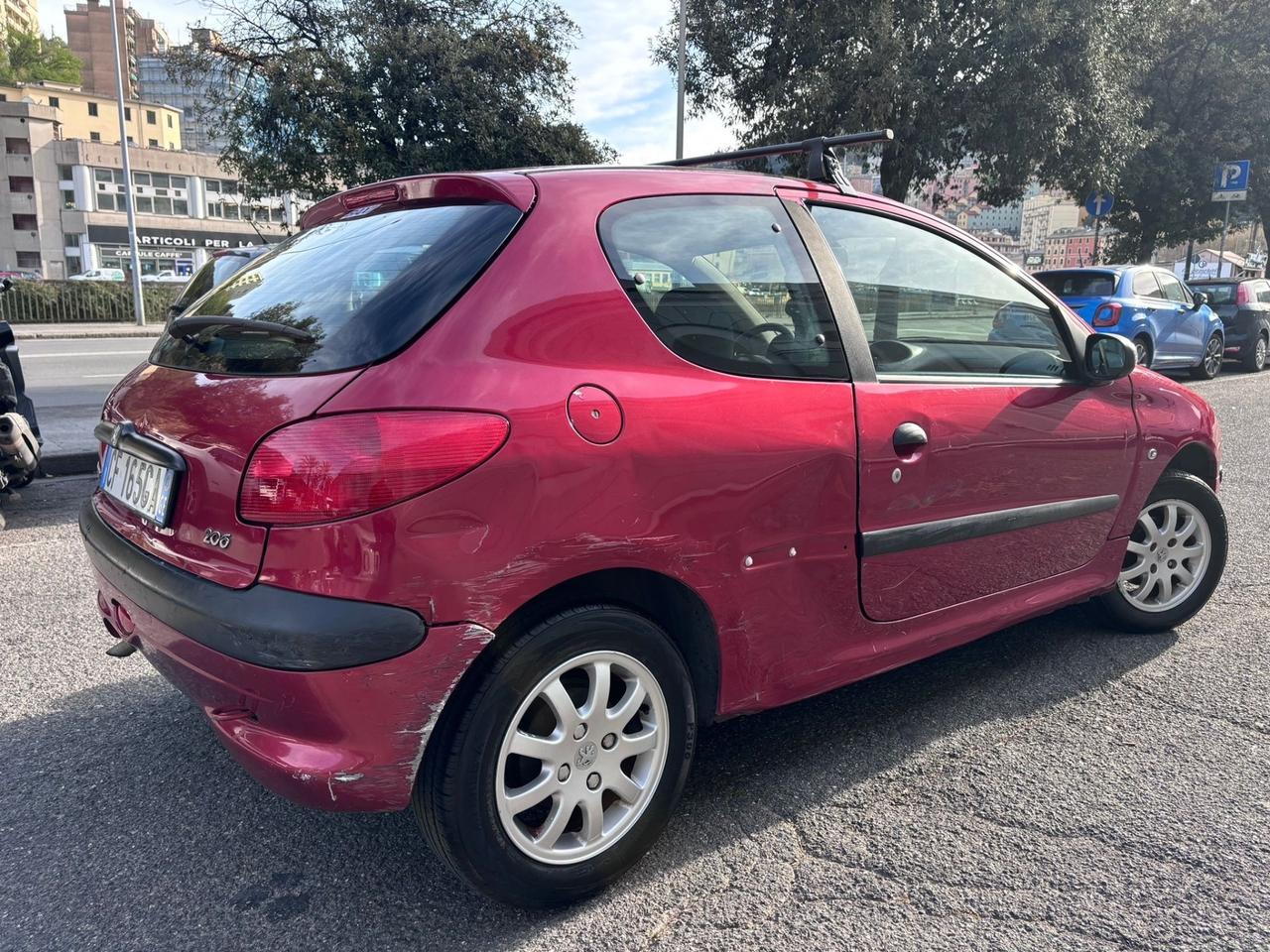 Peugeot 206 1.1 3p. XT