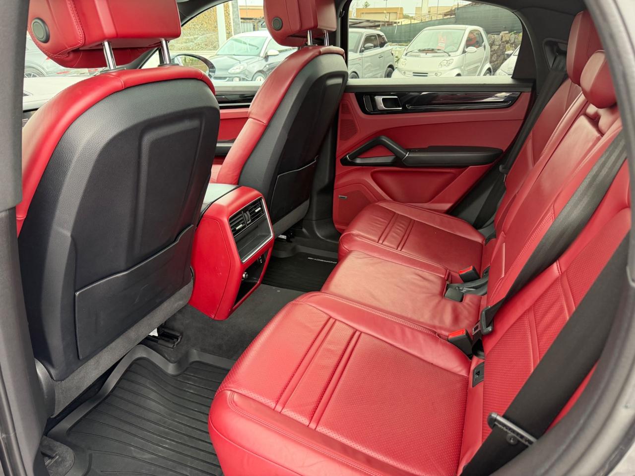 Porsche Cayenne Coupé 3.0 V6 E-Hybrid Platinum Edition