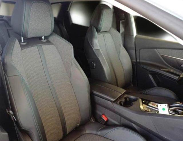 PEUGEOT 3008 BlueHDi 130 S&S EAT8 Allure Pack AUTOCARRO N1