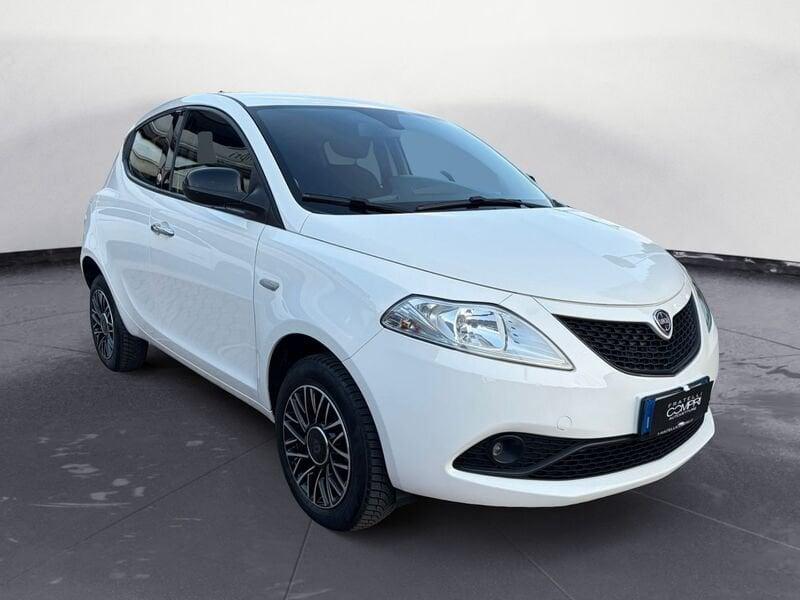 Lancia Ypsilon 0.9 Twinair 70cv metano Ecochic Gold