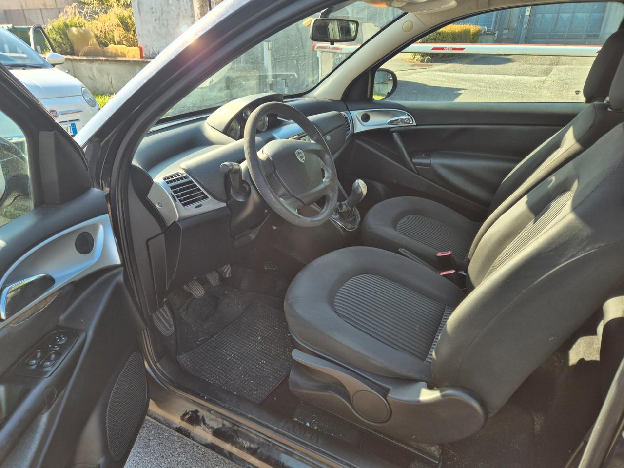 Lancia Ypsilon 1.3 MJT 75 CV Diva