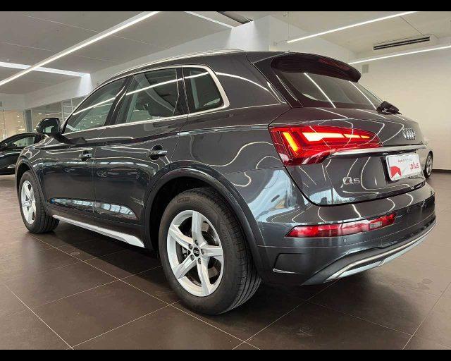 AUDI Q5 35 TDI S tronic Business Advanced