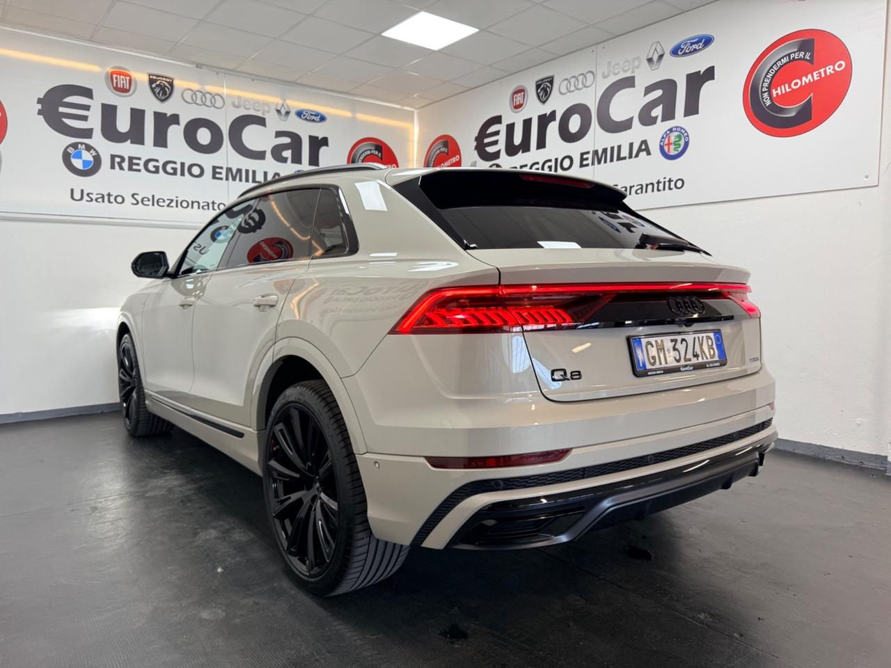 Audi Q8 55 3.0 TFSI 340cv Mhev quattro tiptronic Sline Plus 03/2023 UNICA