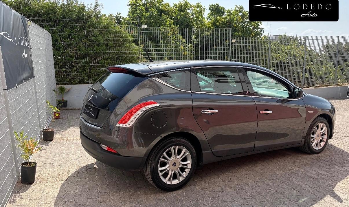 Lancia Delta 1.6 MJT Gold - 2012