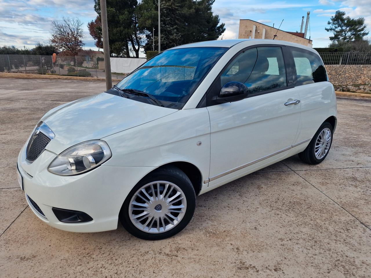Lancia Ypsilon 1.2 69 CV Diva