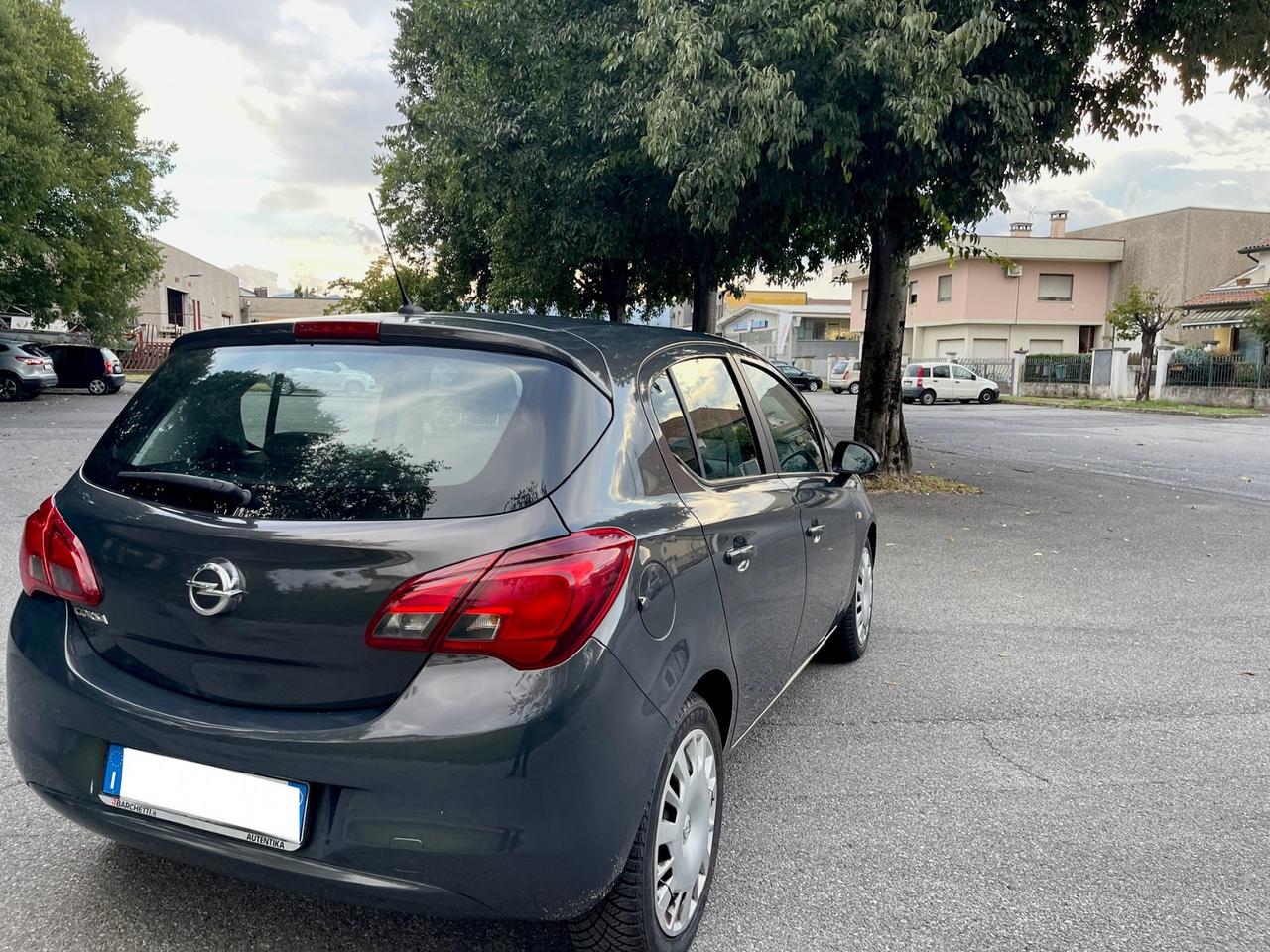 Opel Corsa 1.4 90CV GPL Tech 5 porte Innovation per Neopatentati 2017