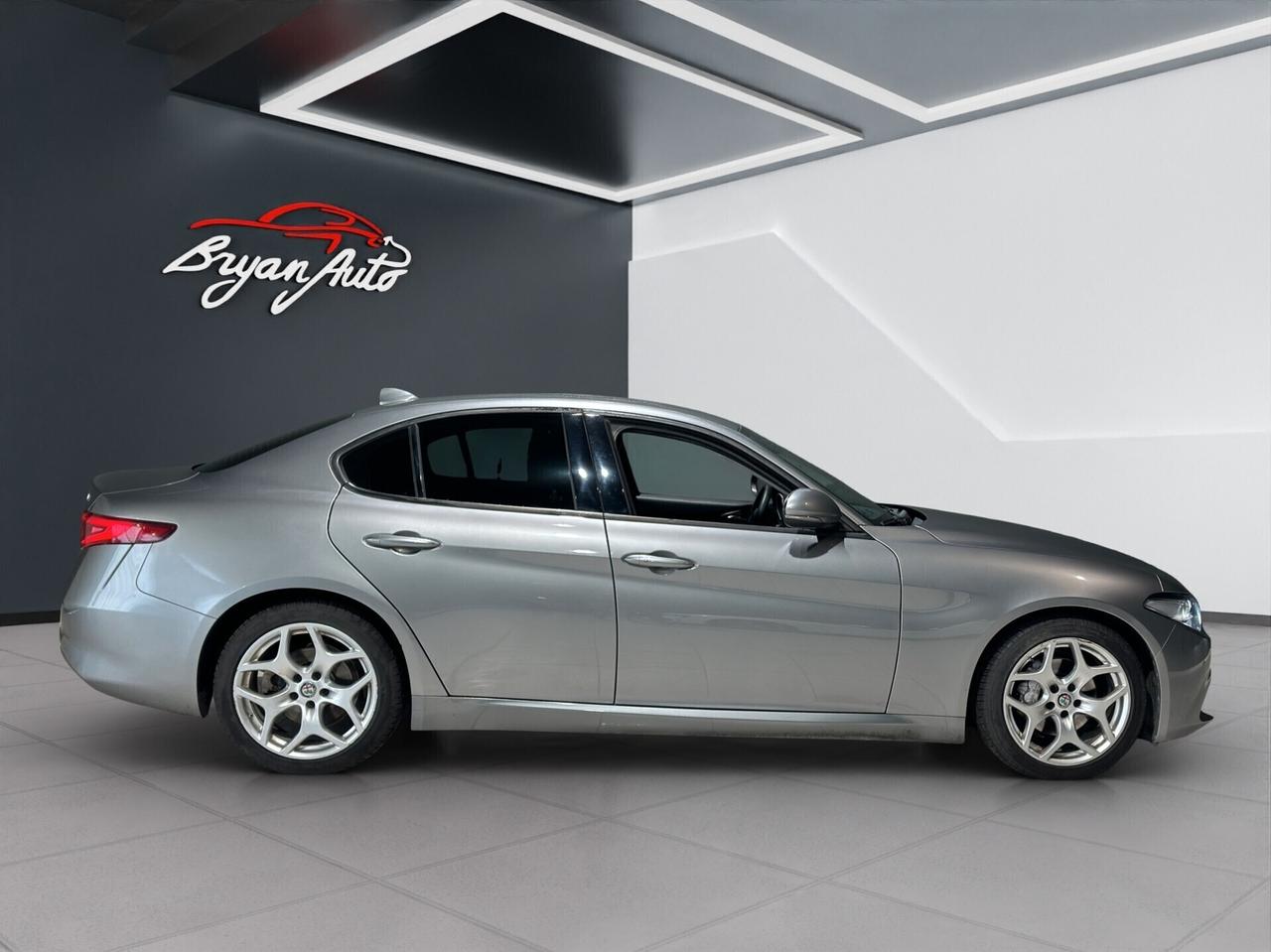Alfa Romeo Giulia 2.2 Turbodiesel 160 CV AT8 Sport-Tech