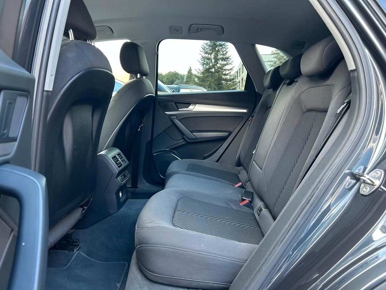 Audi Q5 35 TDI quattro S tronic Business