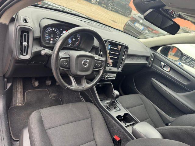 VOLVO XC40 T2 130CV MOMENTUM CORE