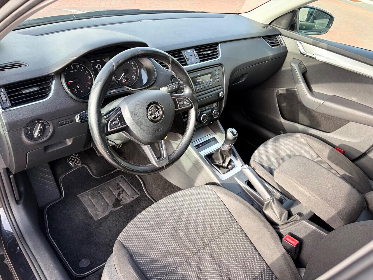 Skoda Octavia 1.6 TDI 2013 Elegance BERLINA