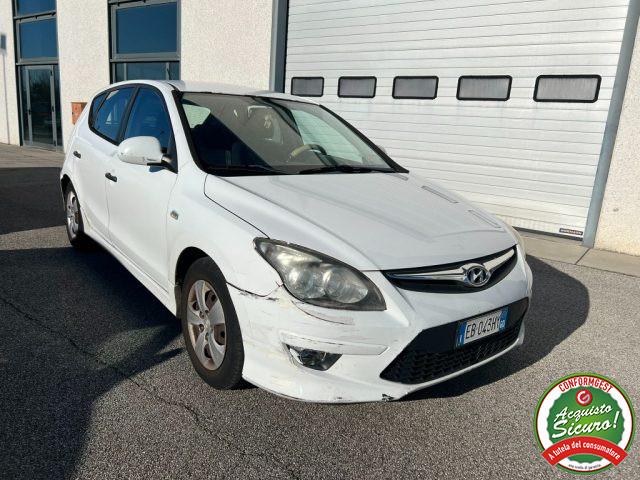 HYUNDAI i30 1.4 16V 109CV 5p. Active