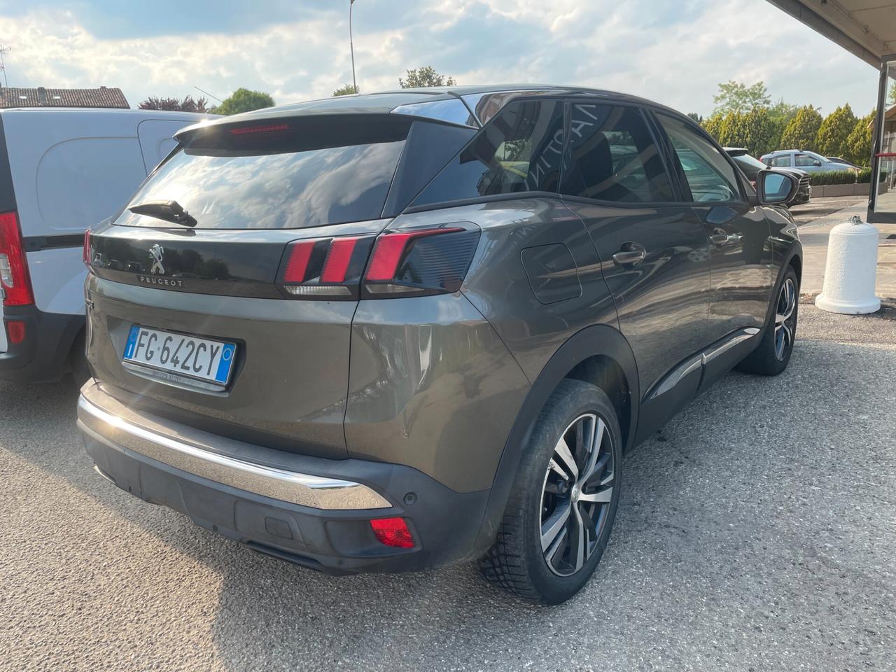Peugeot 3008 BlueHDi 120 EAT6 S&S Allure DISTRIBUZIONE NUOVA