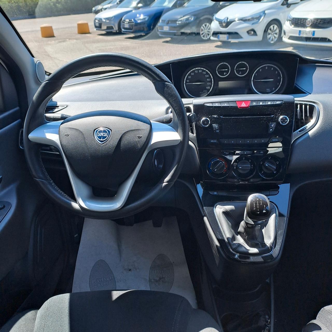 Lancia Ypsilon 1.2 Bz/Gpl 69 Cv Silver