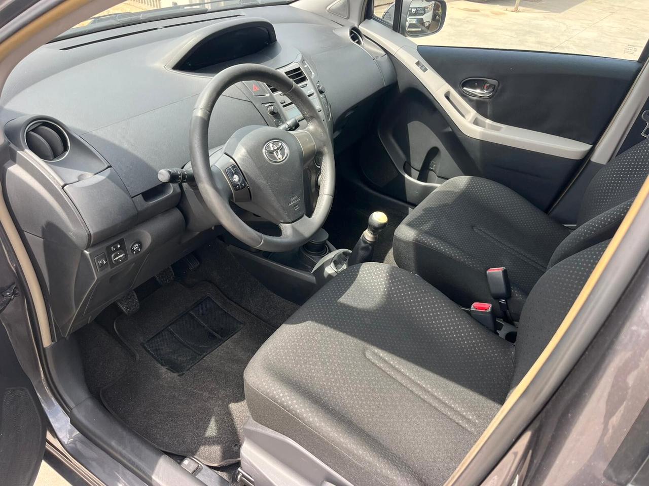 Toyota Yaris 1.0 5 porte Now GPL