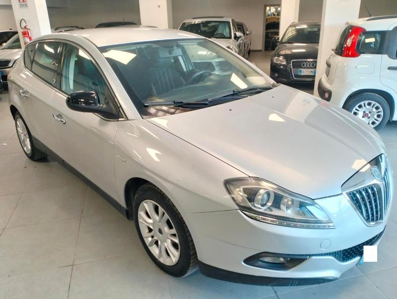 Lancia Delta 1.6 mjt Gold 120cv dpf Cerchi Pelle sensori