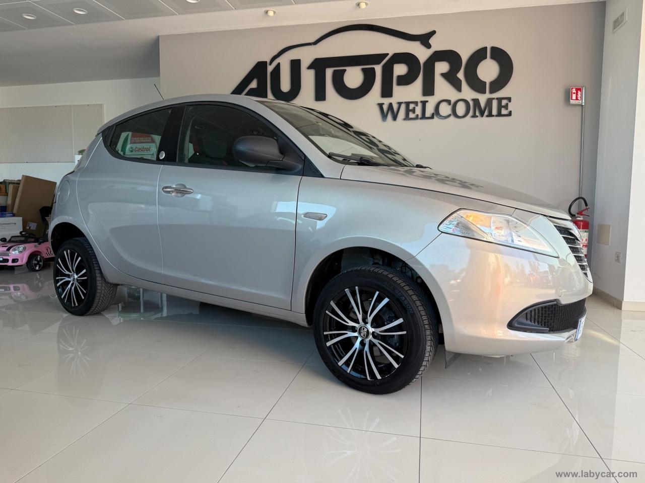 LANCIA Ypsilon 0.9 T.Air 85CV 5p.Met.Ec.Silver