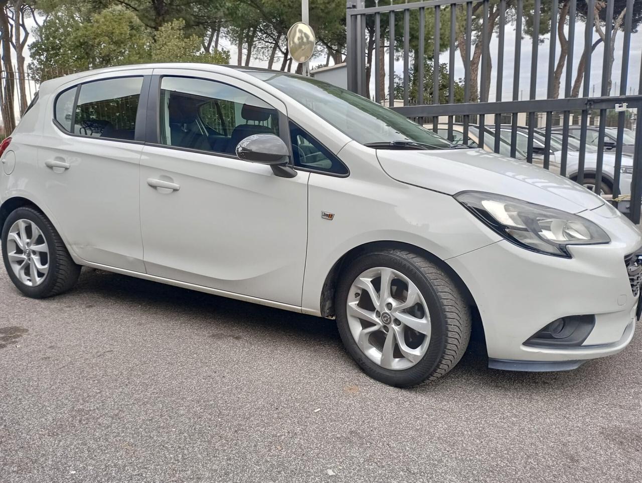 Opel Corsa 1.4 90CV GPL Tech 5 porte b-Color
