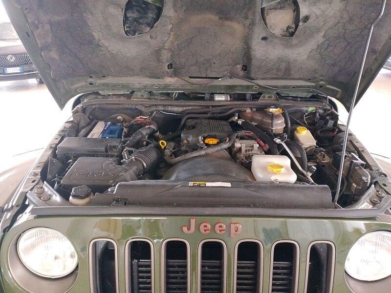 Jeep Wrangler Unlimited 2.8 CRD DPF Sahara Auto