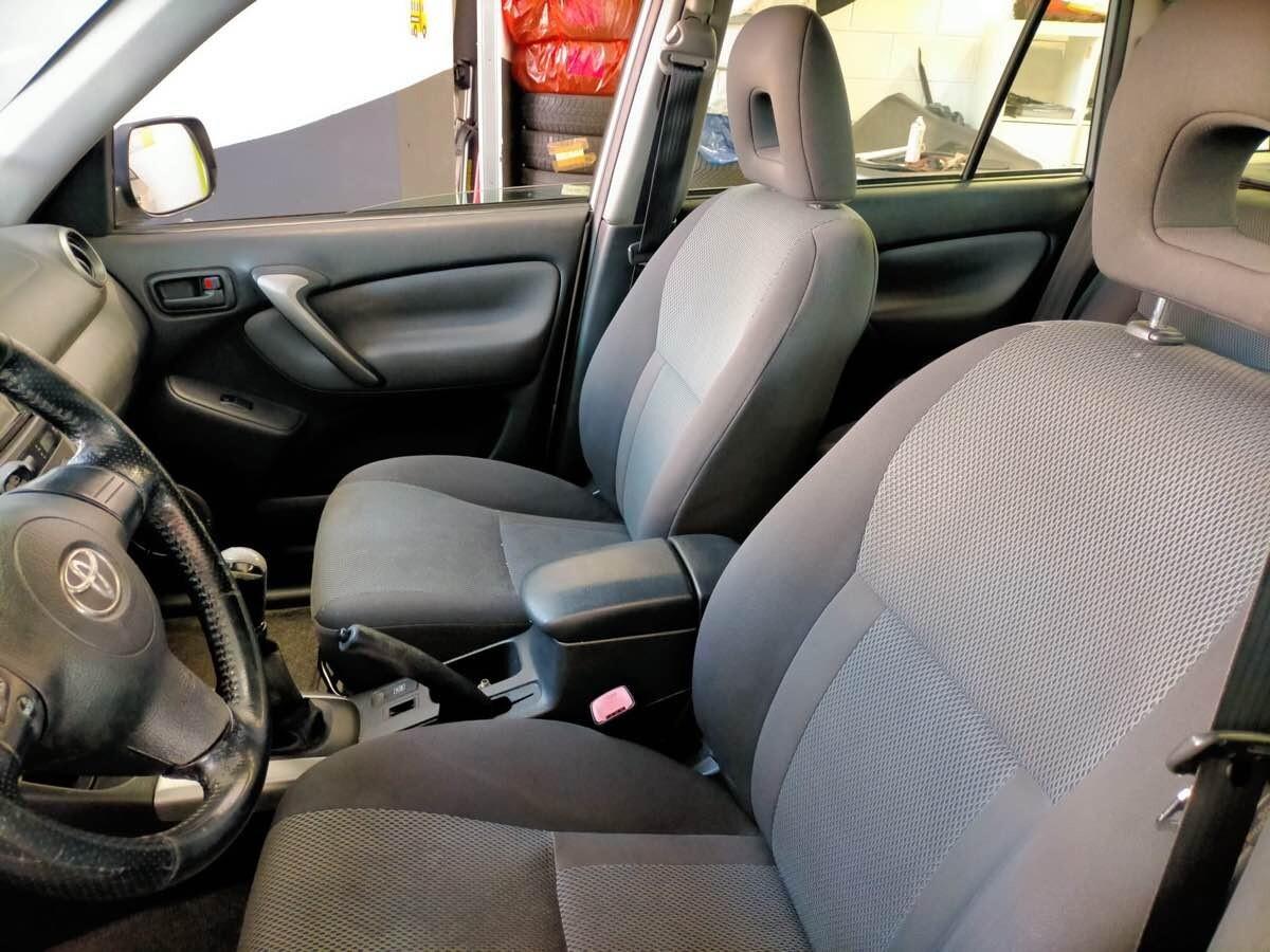 TOYOTA RAV-4 2.0 D-4D