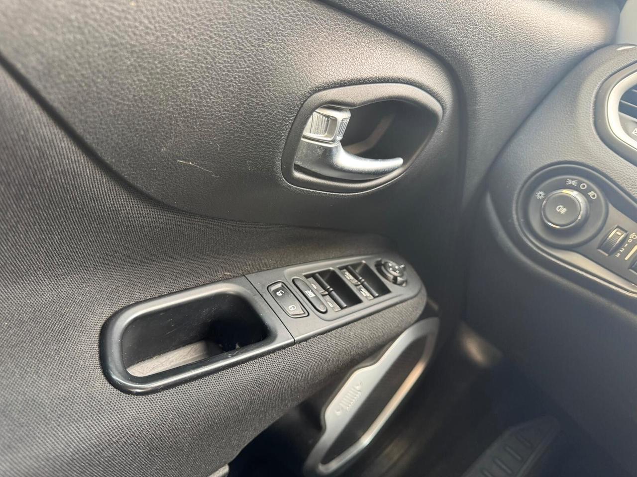 Jeep Renegade 1.6 Mjt 120 CV SPORT