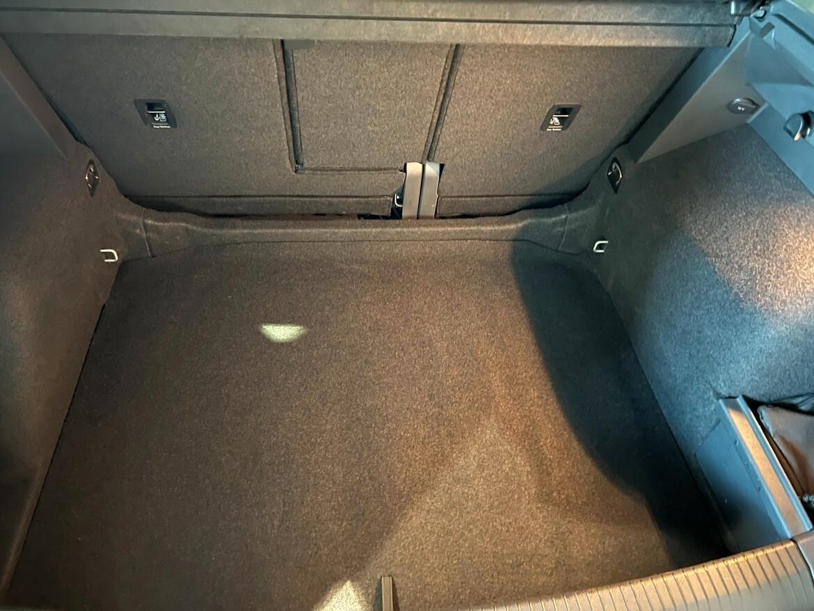 Volkswagen Tiguan 2.0 tdi Executive 4mot 150cv dsg App Conn Led 18"