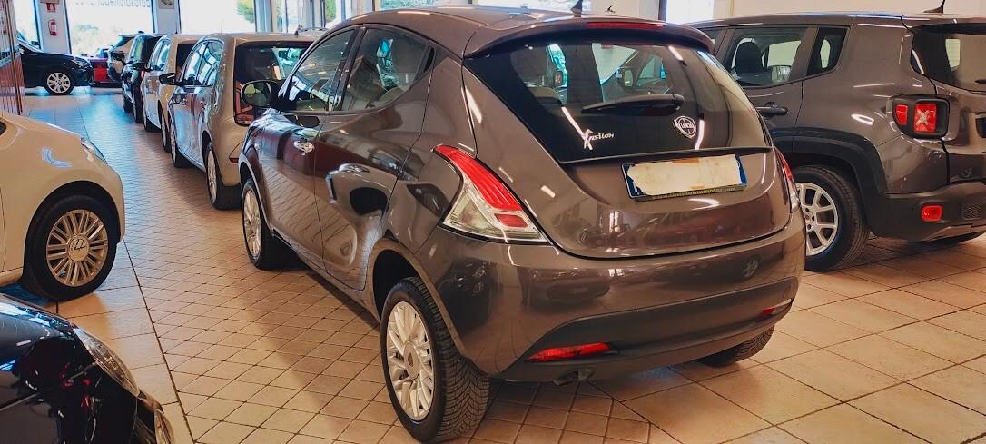 Lancia Ypsilon 0.9 TwinAir 85 CV 5 porte Metano Ecochic Gold