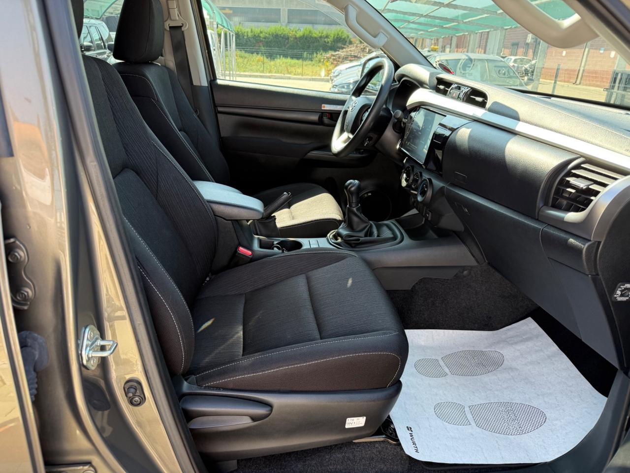 Toyota Hilux 2.8 D-4D 4WD 4 porte Double Cab Comfort