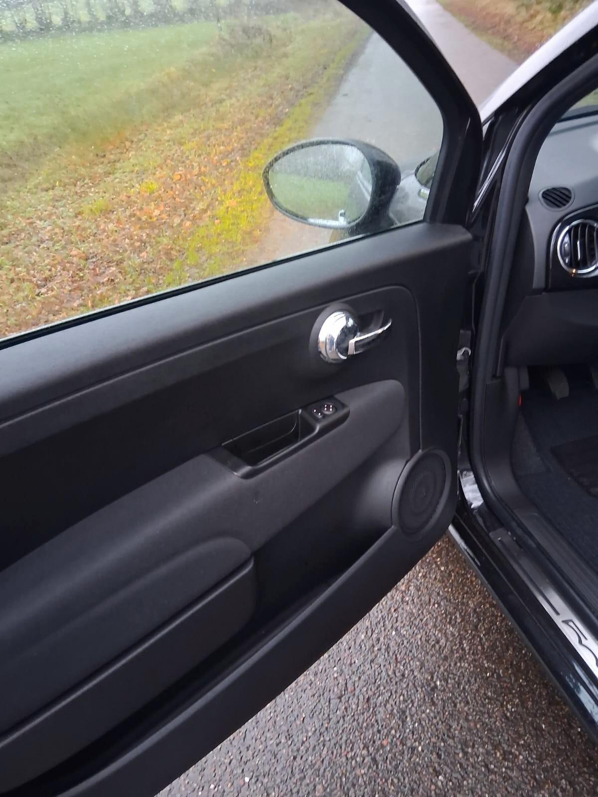 Fiat 500 1.0 Hybrid Dolcevita navi