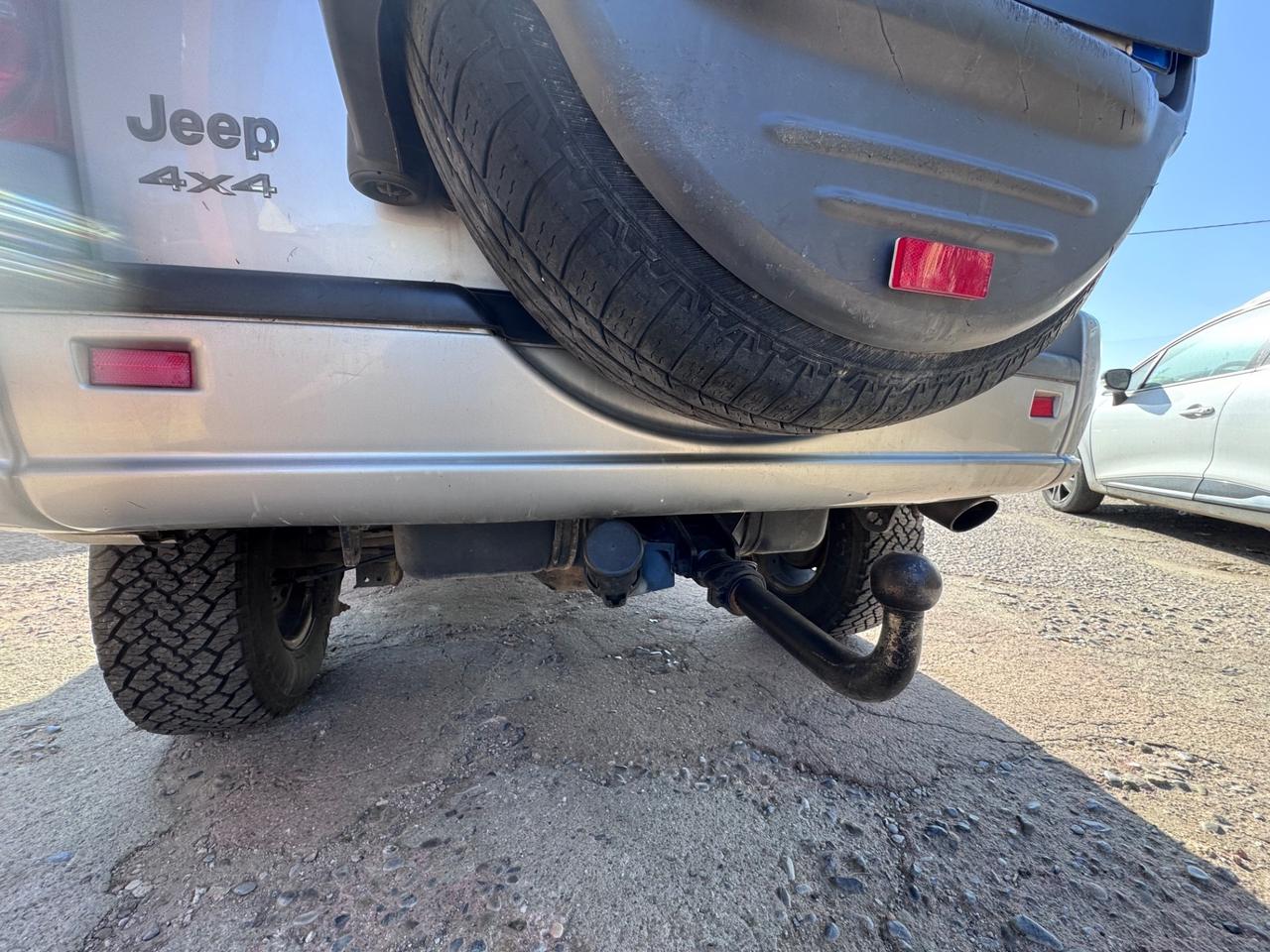 JEEP CHEROKEE 2.5 GANCIO TRAINO AUTOCARRO N1