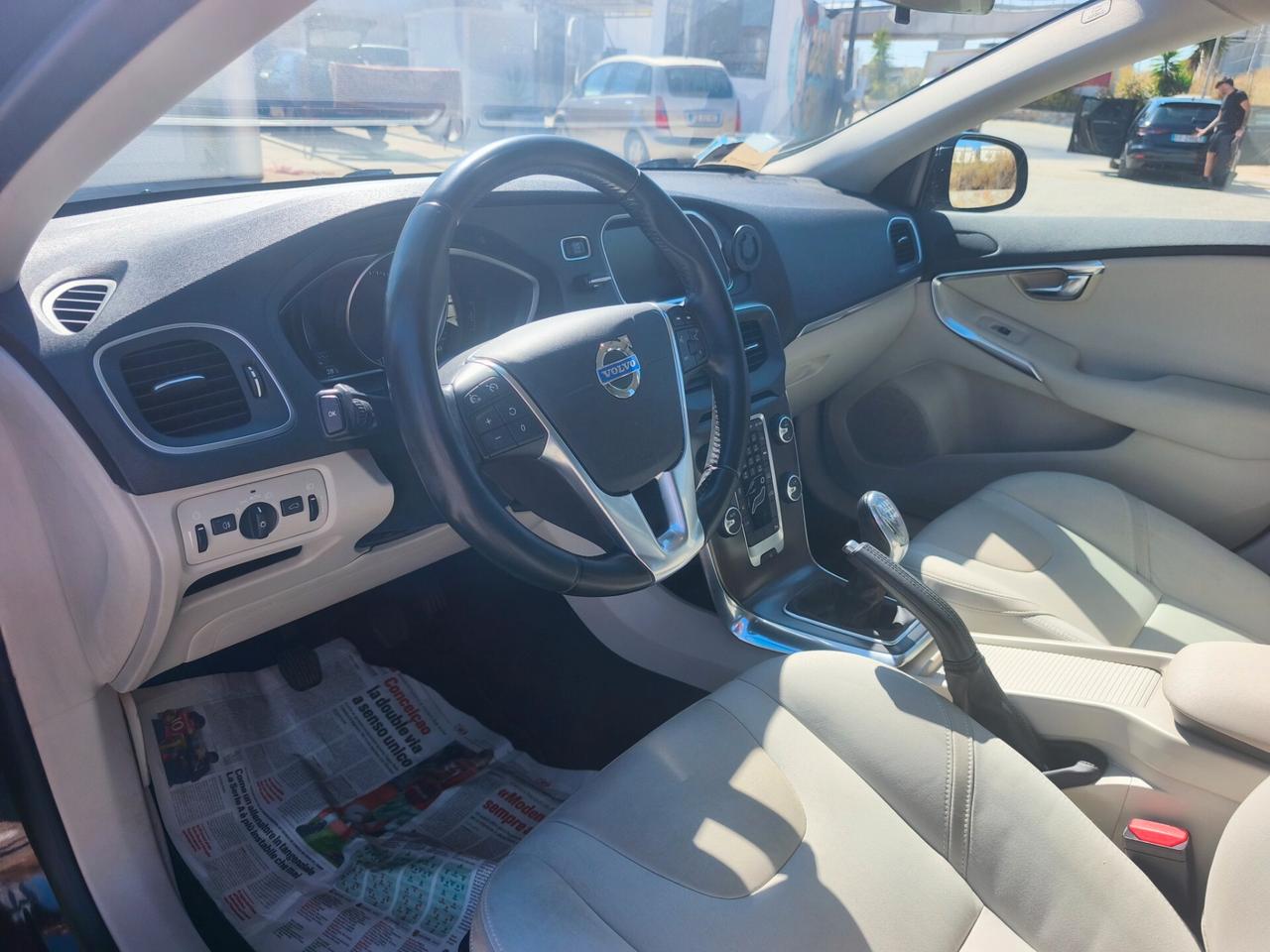 Volvo V40 D2 1.6 115cv MOMENTUM CERTIFICATA 2013