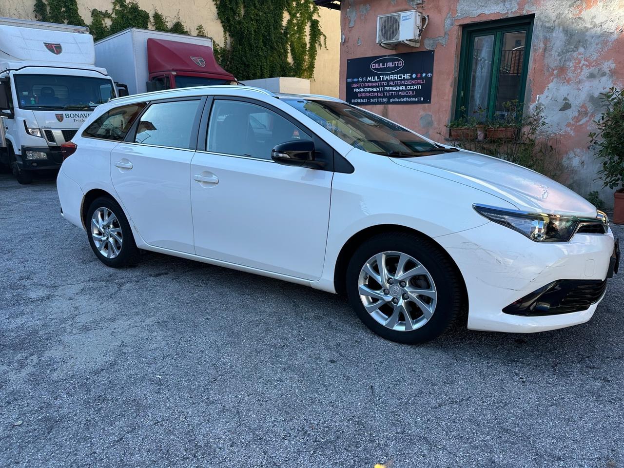 Toyota Auris Touring Sports 1.6 D-4D Business