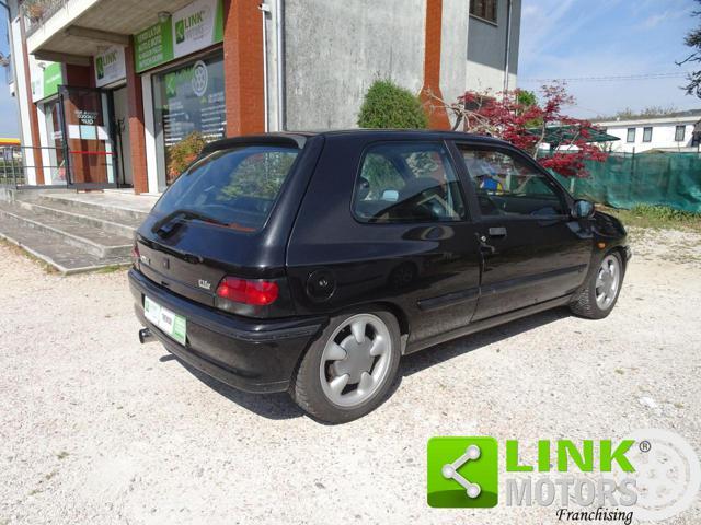 RENAULT Clio 1.8i 16V