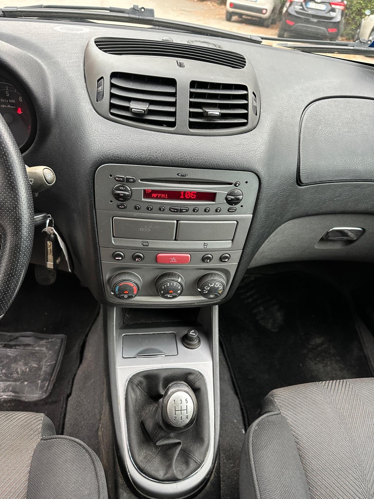 Alfa Romeo 147 1.6 16V TS 5 porte Distinctive Gpl