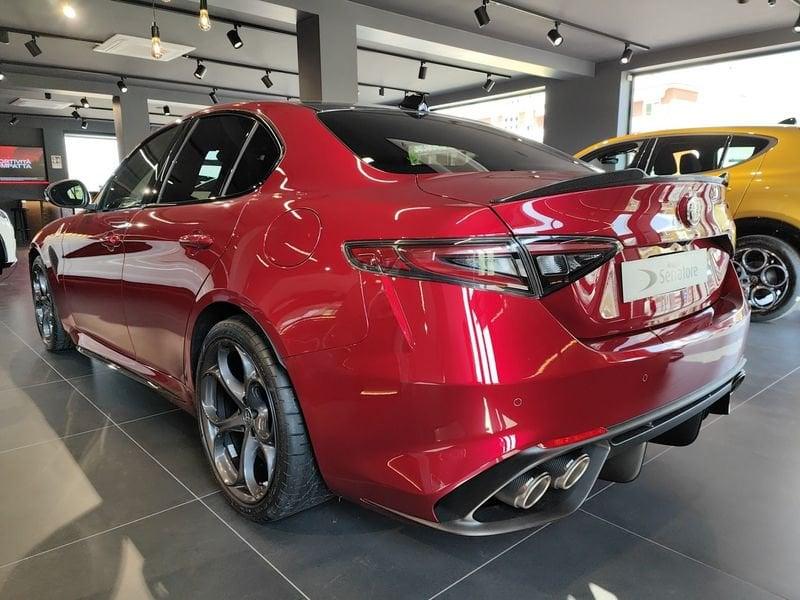 Alfa Romeo Giulia Quadrifoglio V6 520 CvQuadrifoglio Collezione