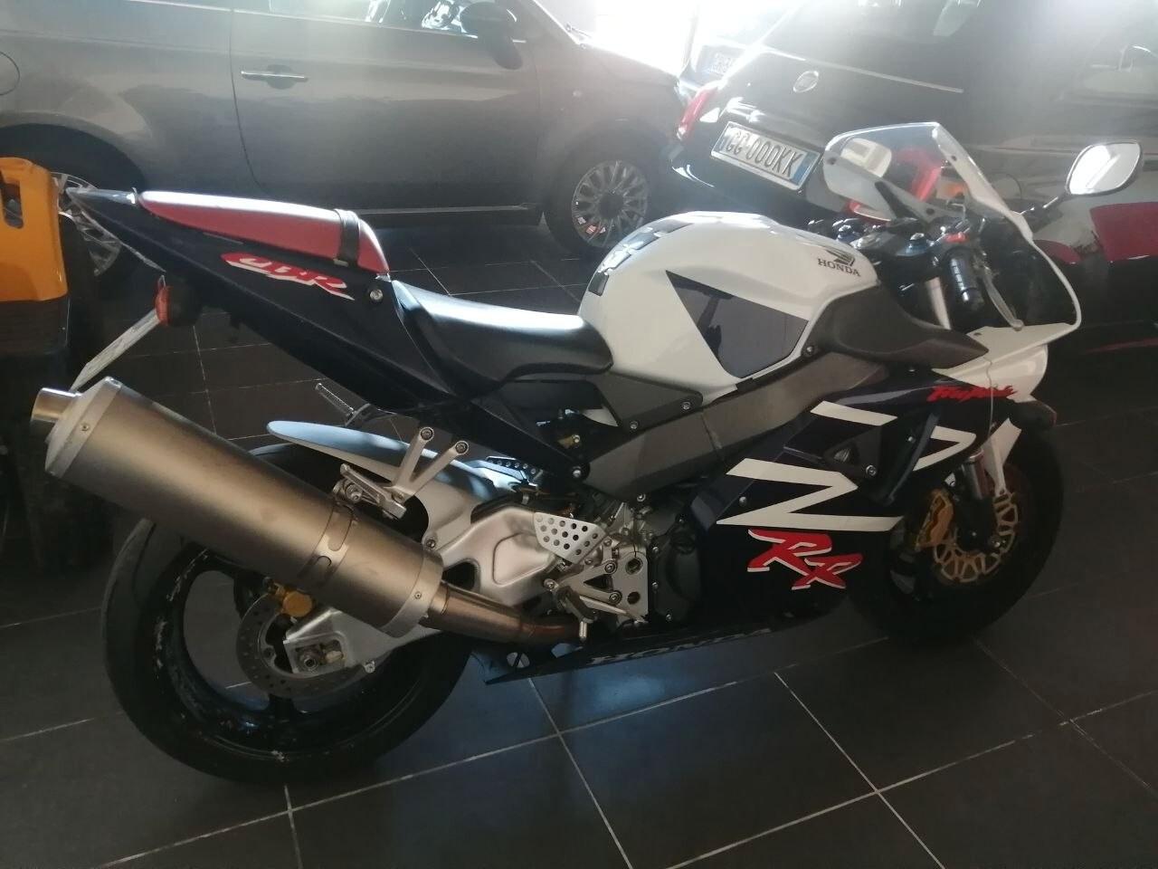 Honda CBR 954RR Fireblade (2002)