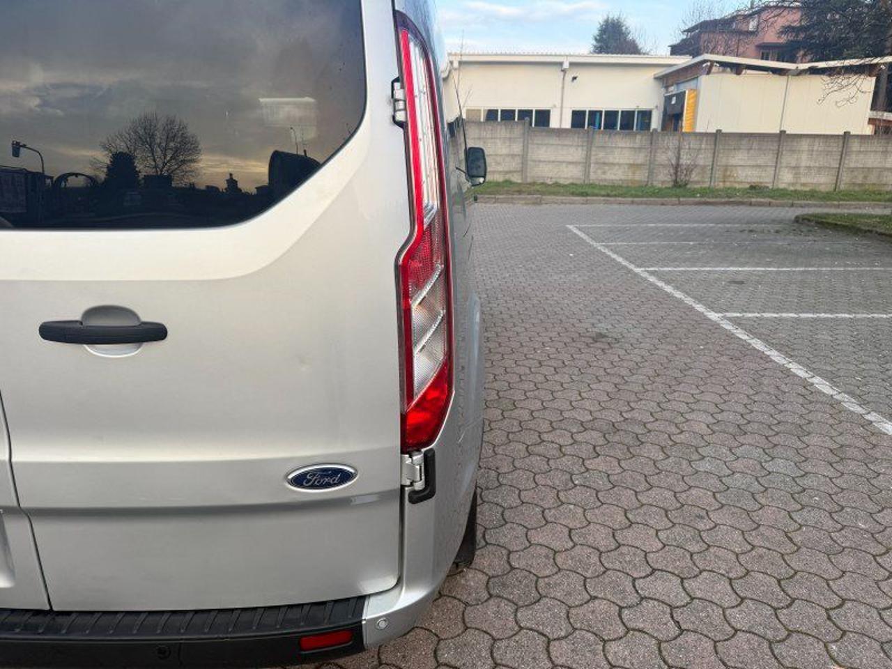 Ford Transit Custom 320 2.0 EcoBlue 130 PC Combi Trend 9 posti + IVA