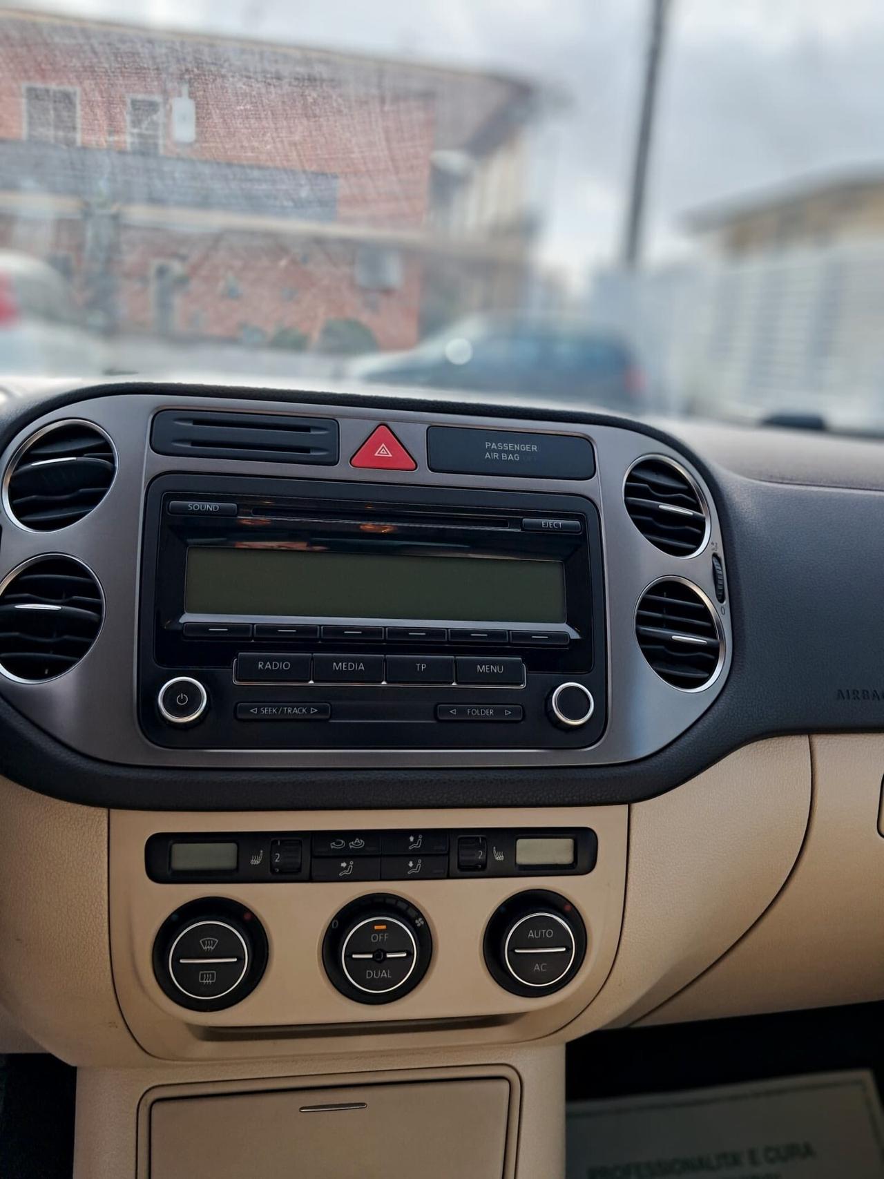 Volkswagen Tiguan 2.0 TDI DPF 4MOTION tiptronic Sport & Style