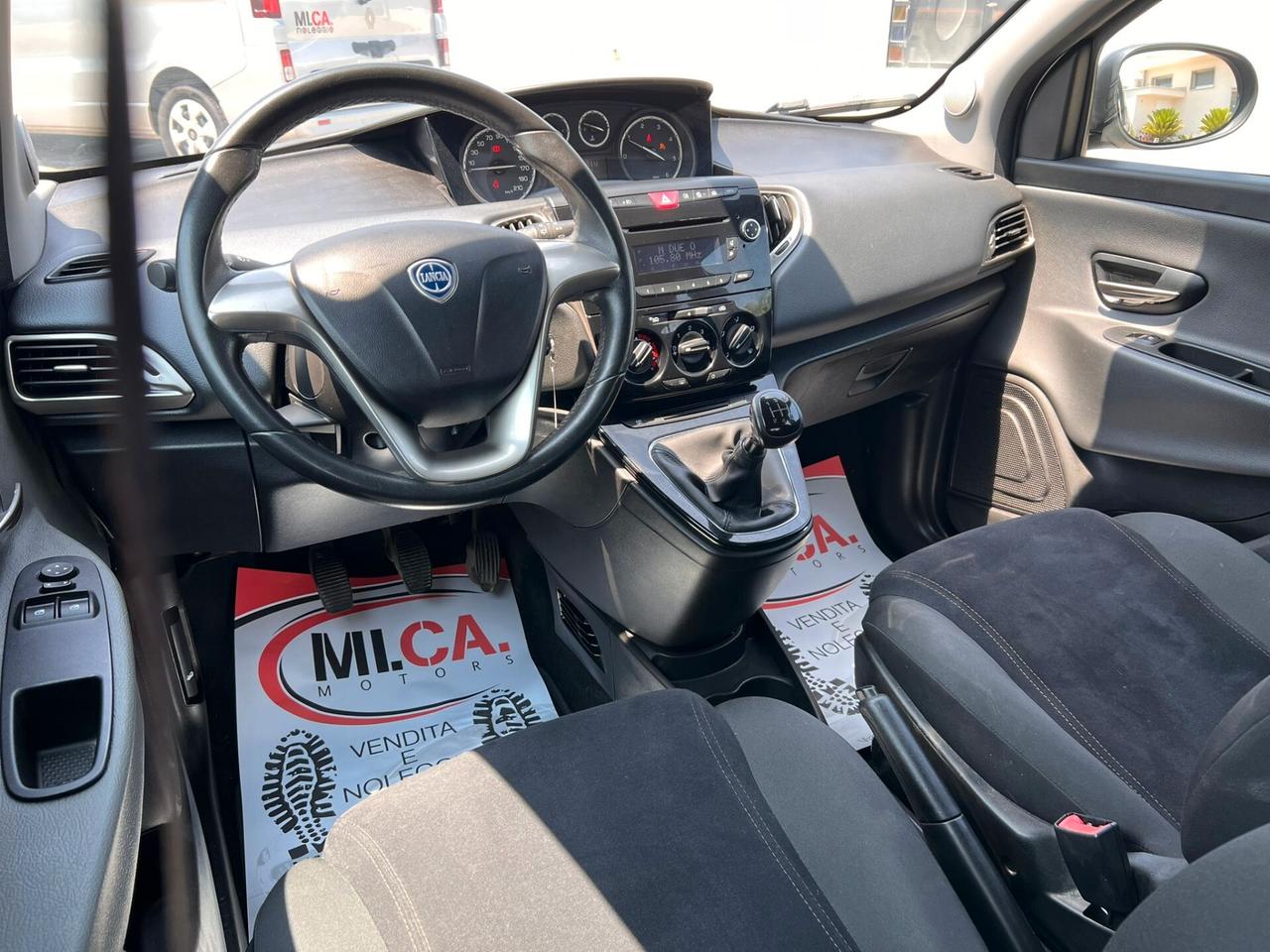 Lancia Ypsilon 1.3 MJT 16V 95 CV 5 porte S&S Silver