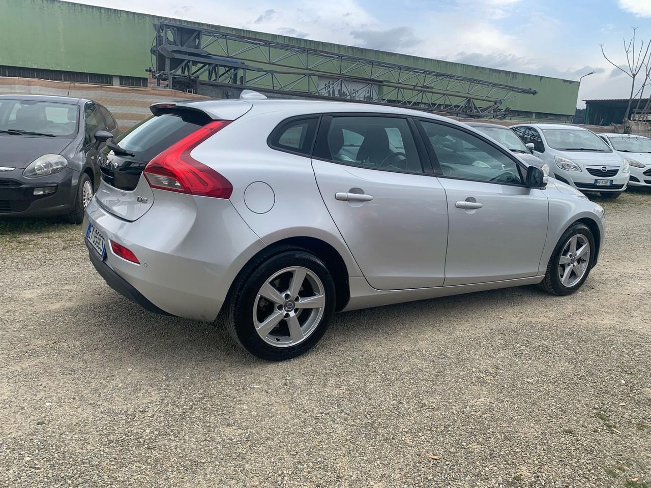 Volvo V40 D2 1.6 Summum 2015 233.000 KM