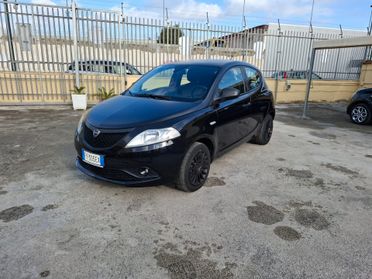 Lancia Ypsilon 1.2 69 CV Ecochic Platinum